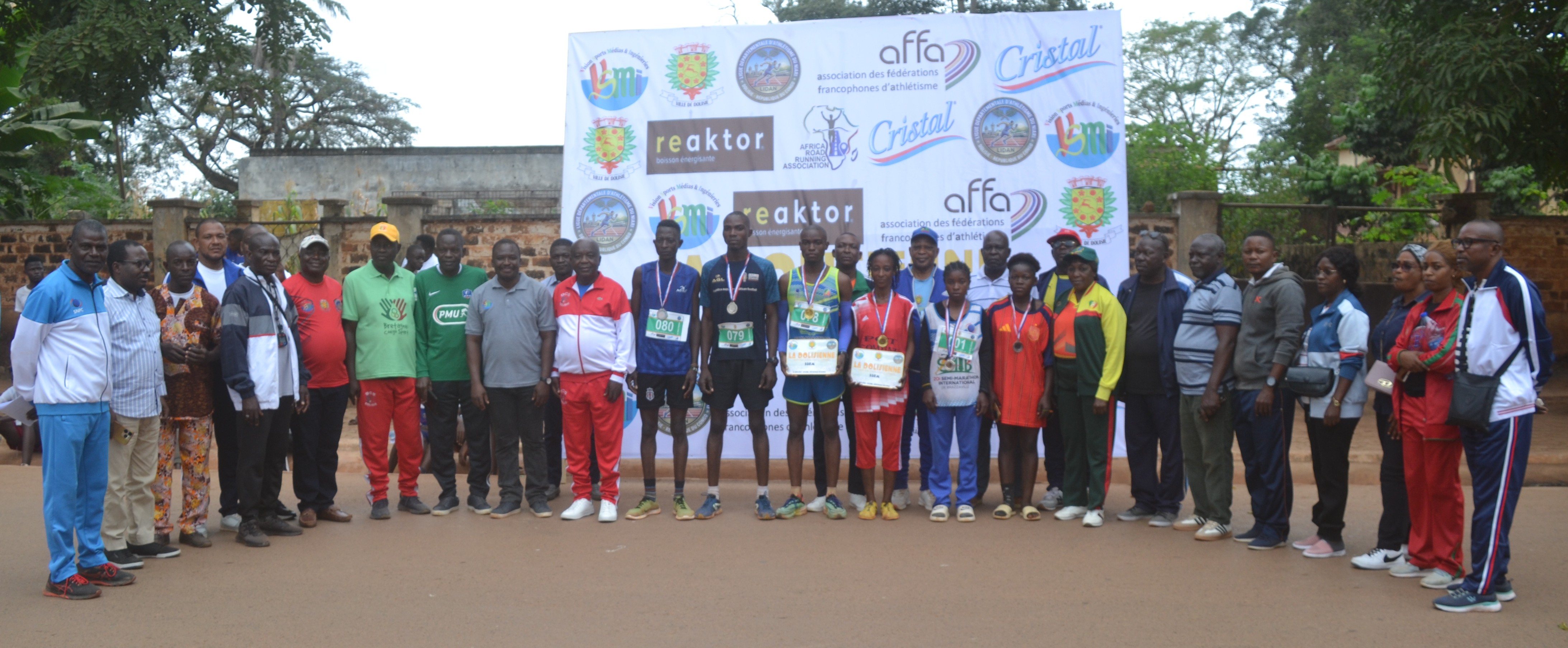 Image à la une — La Dolisienne 15 km : 500 coureurs au départ de la 1ʳᵉ édition à Dolisie — Sport-Santé à Dolisie, Niari
